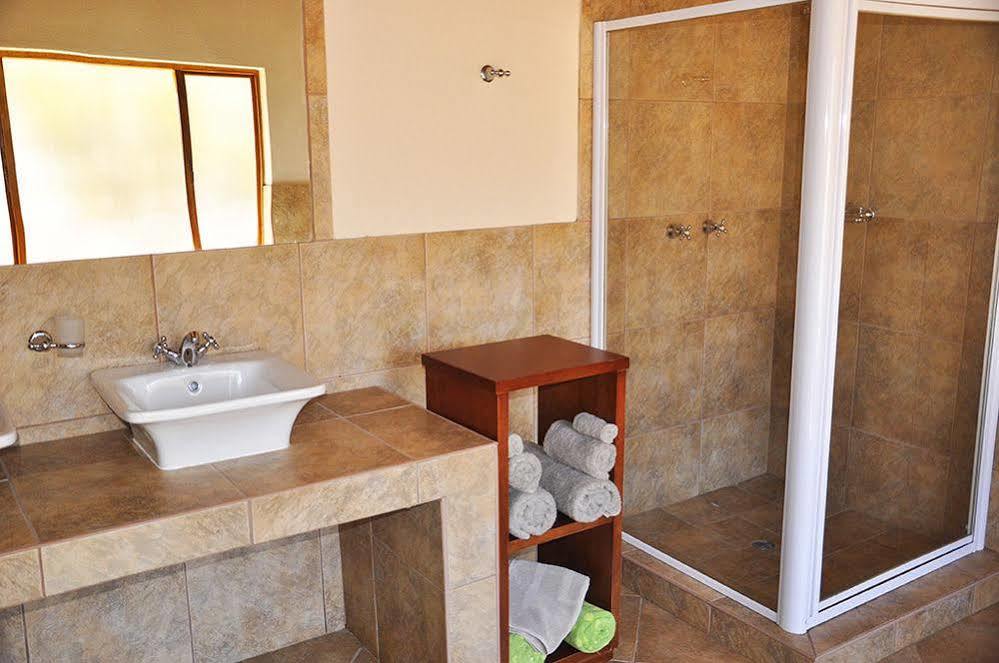 ดิงเวง ซาฟารี แคมป์ Villa The Waterberg Biosphere ภายนอก รูปภาพ